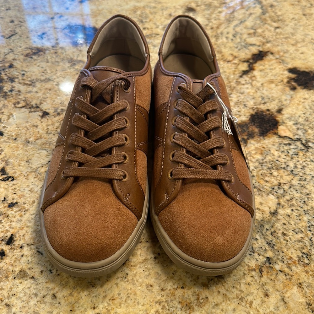 Vionic Jerome Suede Shoes